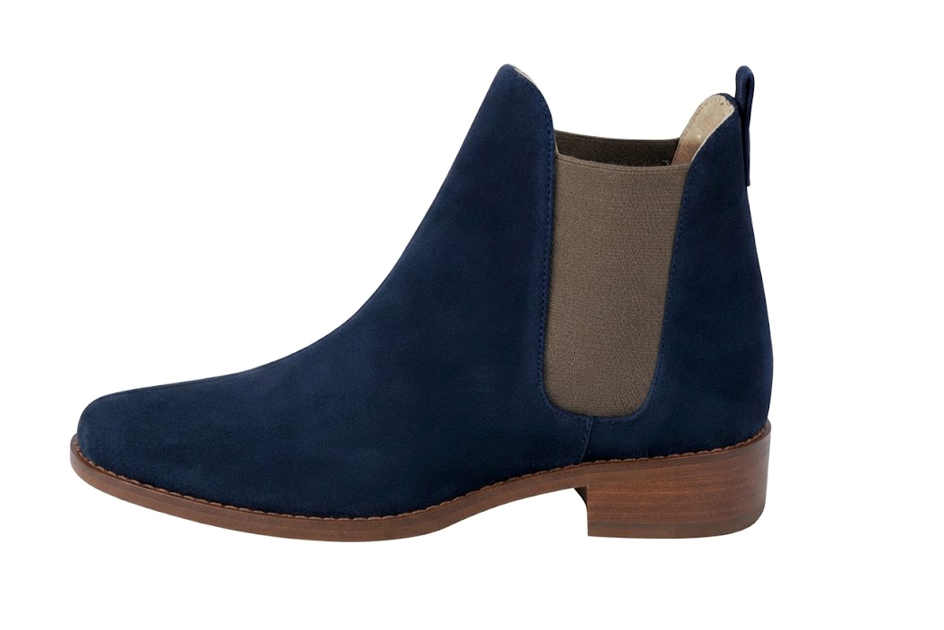 Elevate your look with solid-color leather Chelsea boots featuring sleek elastic side panels and effortless Parisian elegance, in navy blue and taupe leather with round toe and leather sole - Florence KOOIJMAN